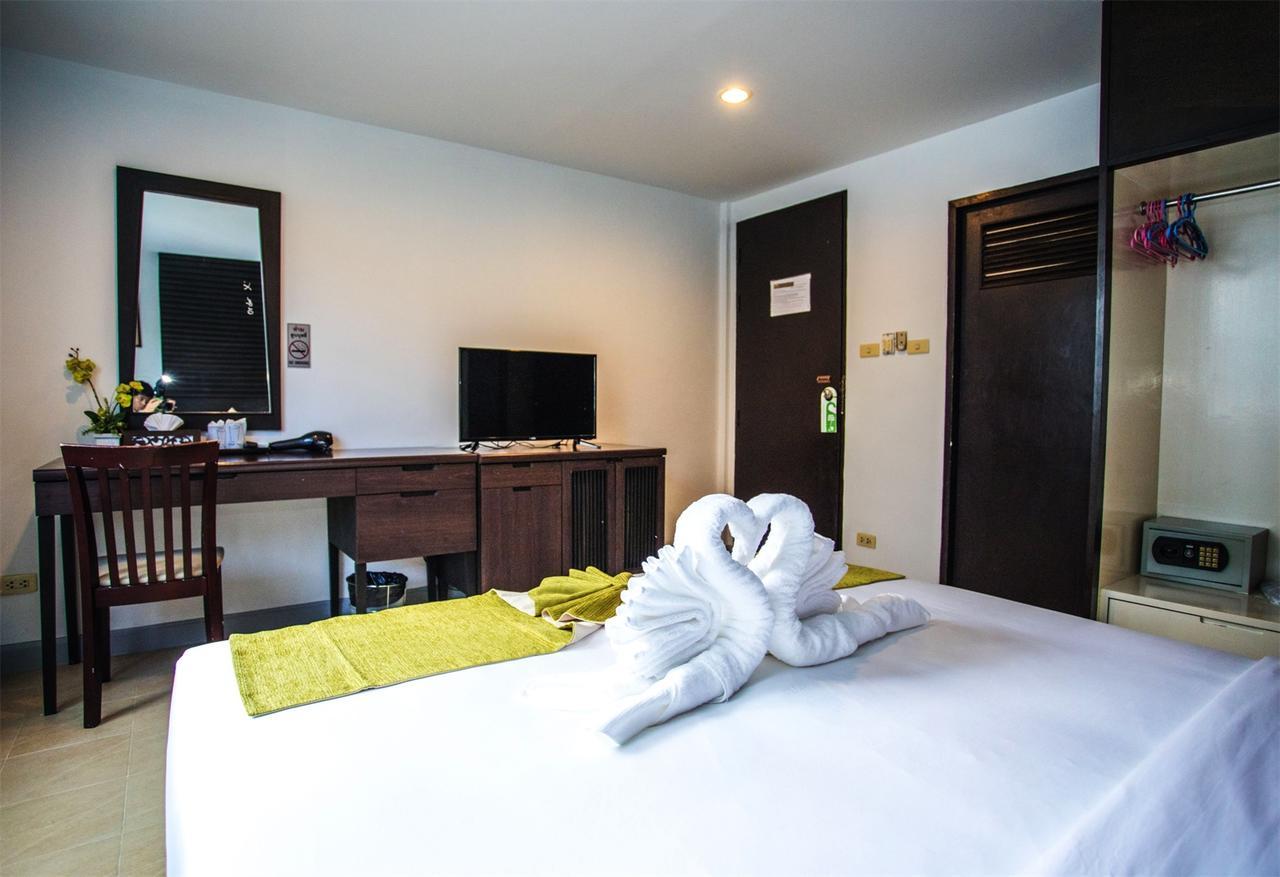 Sino House Patong Hotell Eksteriør bilde