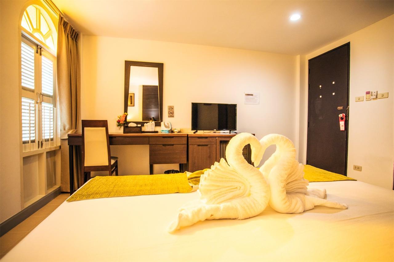 Sino House Patong Hotell Eksteriør bilde
