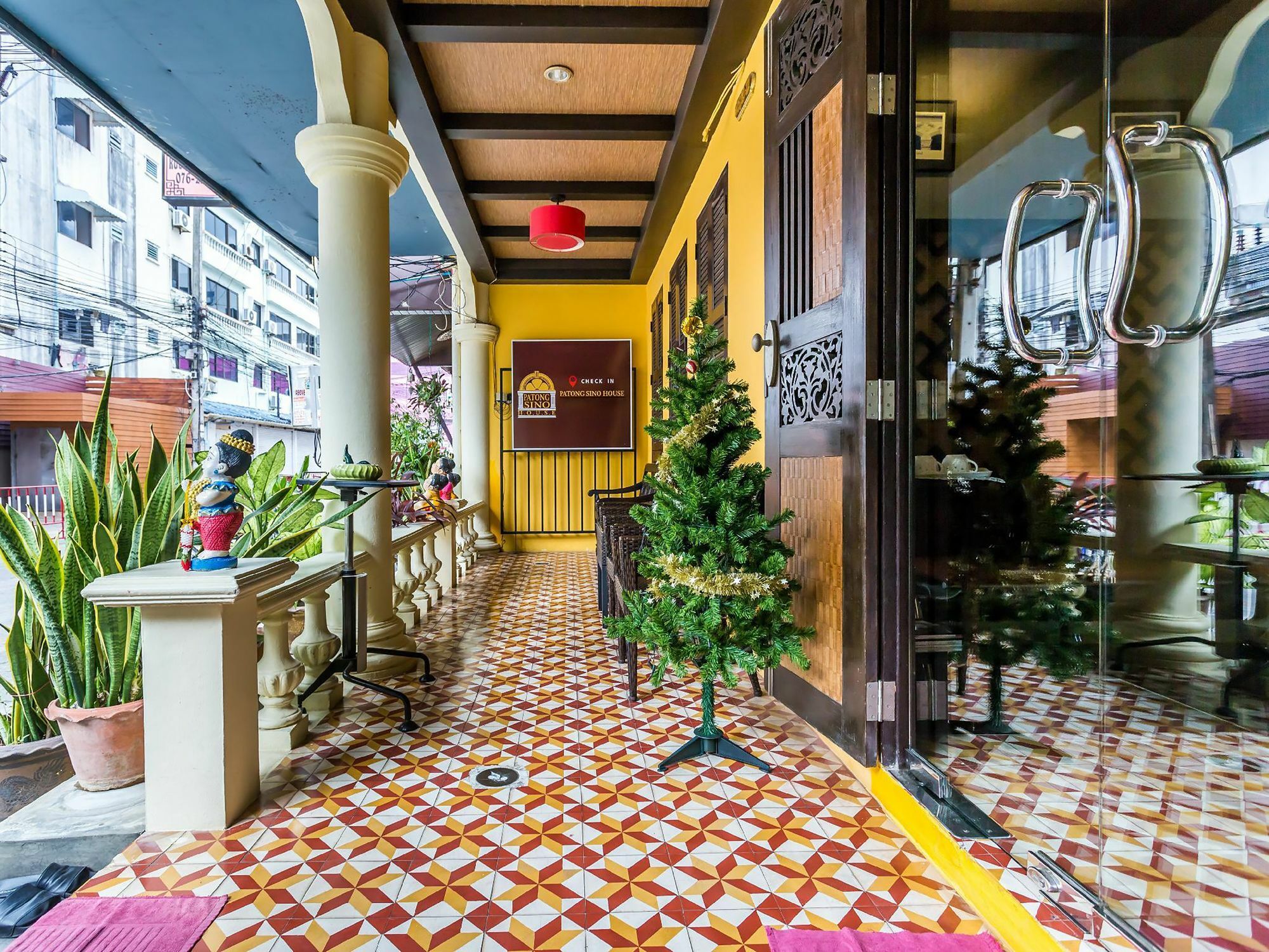 Sino House Patong Hotell Eksteriør bilde