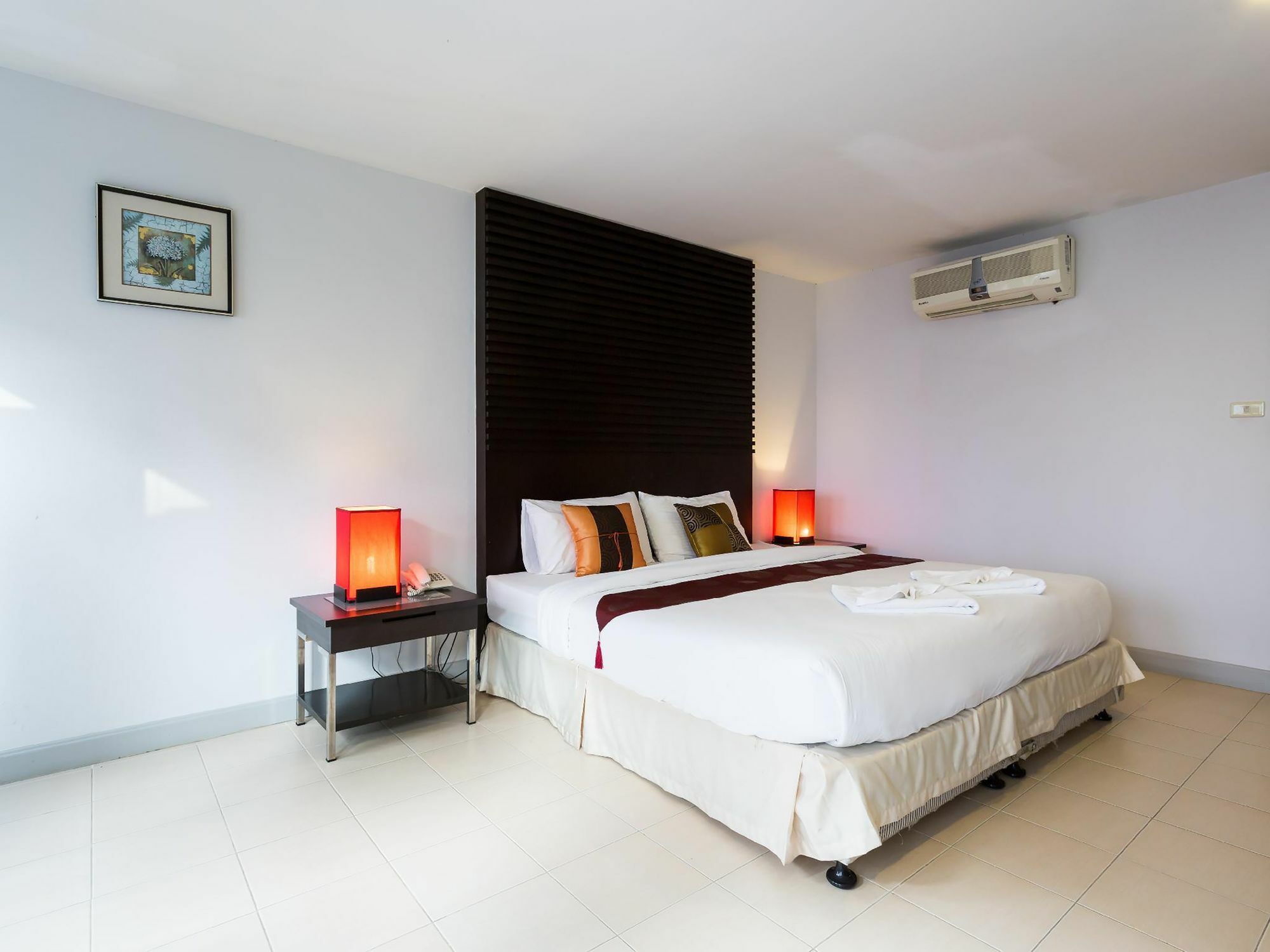 Sino House Patong Hotell Eksteriør bilde